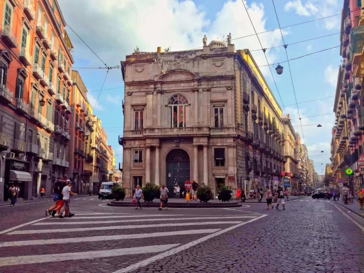 Dimora Doria D'Angri Bed & Breakfast Naples Exterior photo